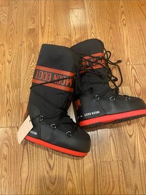 Moon Boot  Red Snow Boots